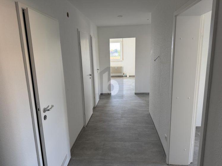 WEITBLICK & BALKON IN RUHIGER LAGE - Foto 1