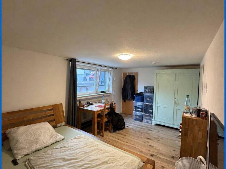 Praktische 1-Zimmer-Wohnung im UG mit eigenem Eingang, EBK und Stellplatz in Radolfzell-Markelfingen. - Photo 1