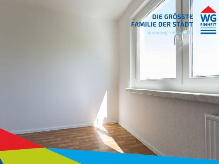 Gepflegte 3-Raum-Wohnung mit tollem Ausblick verfügbar! - Foto 1
