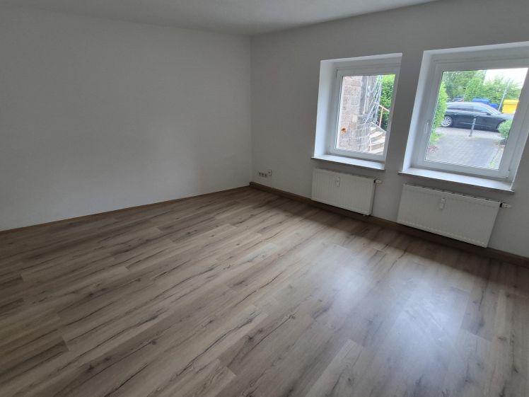 + + + schöne Wohnung im EG mit Stellplatz + + + - Foto 1