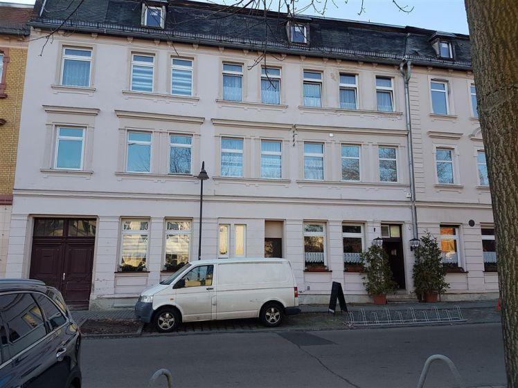 Geräumige 3-Raum-Wohnung mit EBK Nähe Krankenhaus - Foto 1