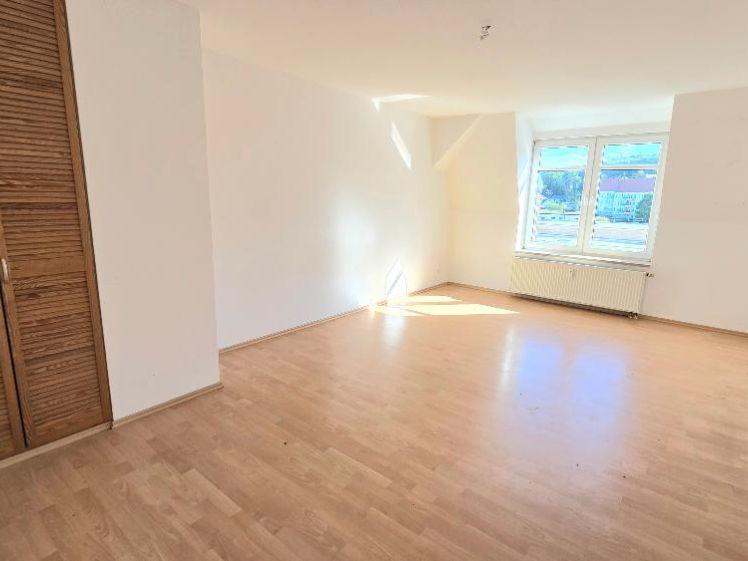 Tolle 1-Raum-DG-Wohnung in der Südvorstadt - Photo 1