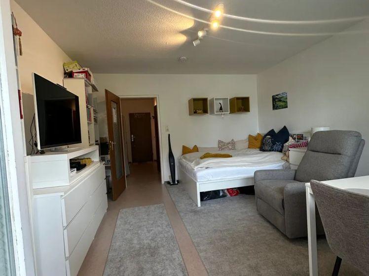großzügiges 1-Zimmer-Apartment für Studierende in Würzburg - Photo 1