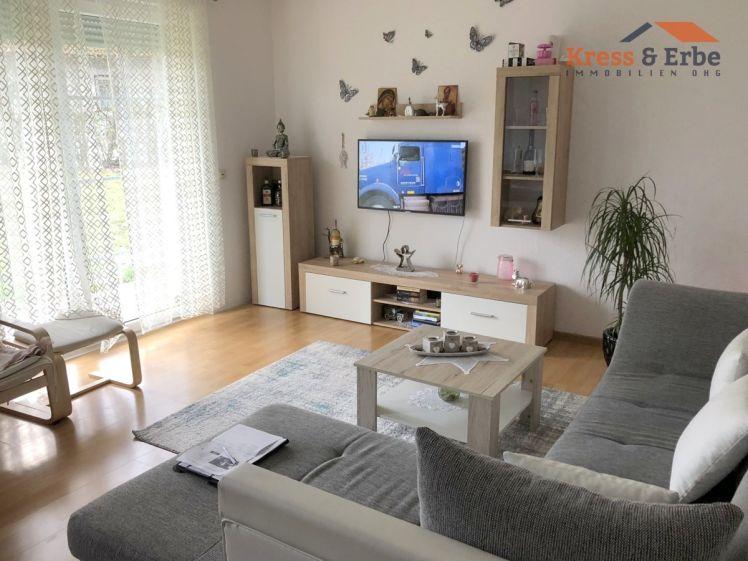 Attraktive 4-Zimmer-Erdgeschosswohnung mit Terrasse und Gartennutzung - Photo 1