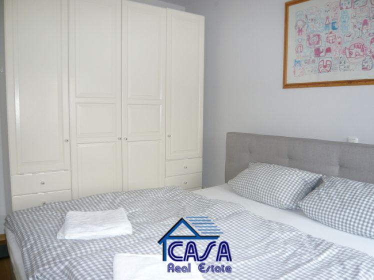 Modern und hochwertig möblierte 3 Zimmerwohnung mit Balkon in topp gepflegtem Altbau, mitten in Bad Homburg - Photo 1