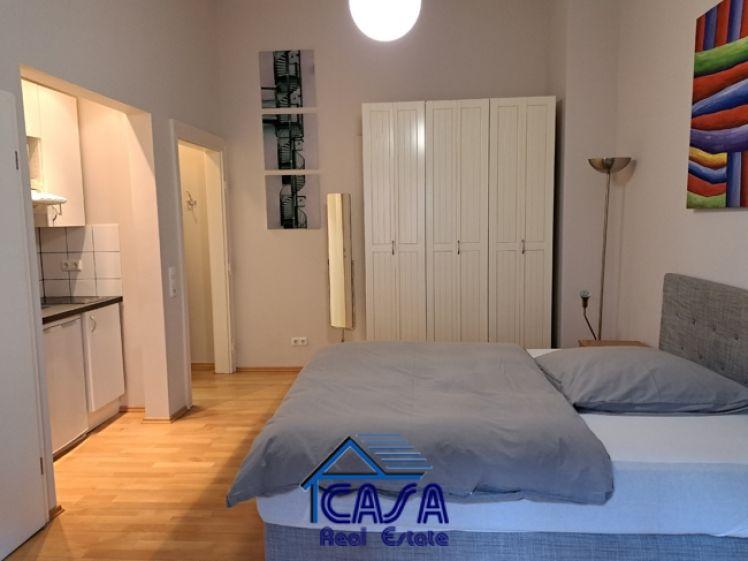 Fußläufig zur Schweizer Strasse: hochwertig eingerichtetes 1 Zimmer Apartment mit separater Küche - Foto 1