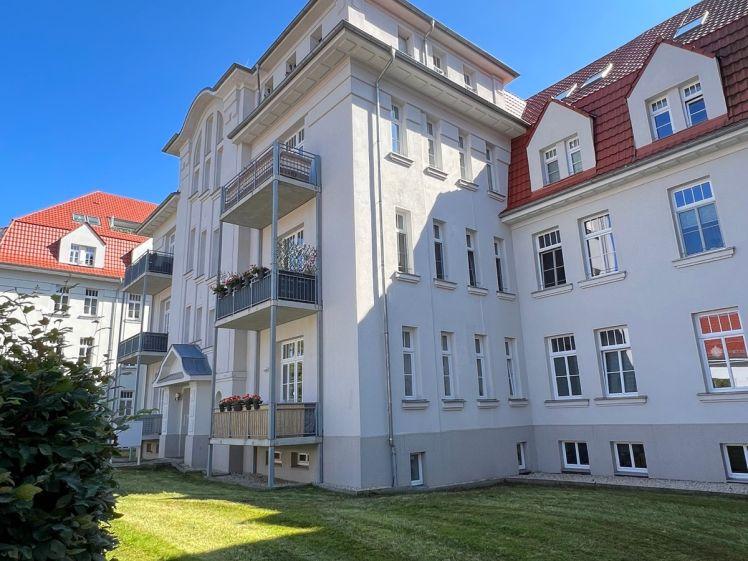 EBK Abkuaf mögl. - 1.OG / Bad mit Eckwanne / Balkon + Stellplatz u.v.m. - Photo 1