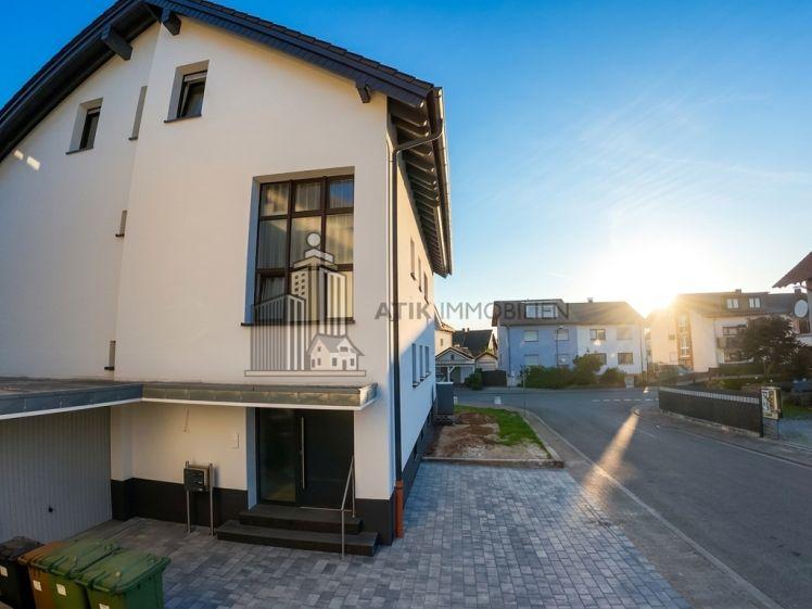ATIK: Erstbezug nach Sanierung: Stilvolle 3-Zimmer-Dachgeschosswohnung in Rauenberg - Photo 1