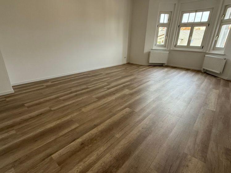 Heimkommen und Wohlfühlen* neu saniert* im Dachgeschoss ! - Photo 1