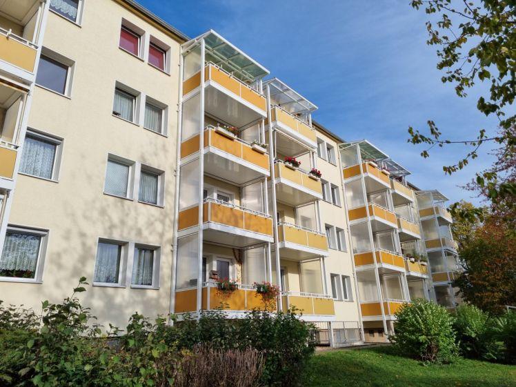 Schöne 2-Raumwohnung mit Balkon mit Blick ins Grüne - Photo 1