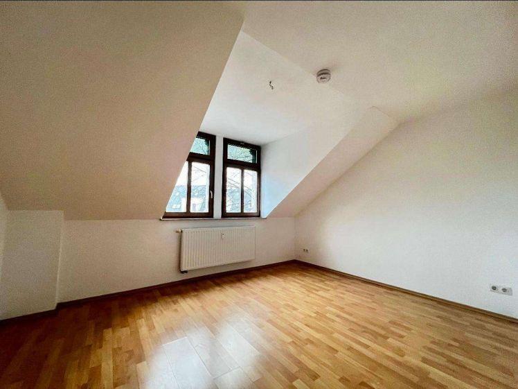 *** Hübsche Dachgeschosswohnung im Schlossviertel von Chemnitz zu vermieten *** - Foto 1