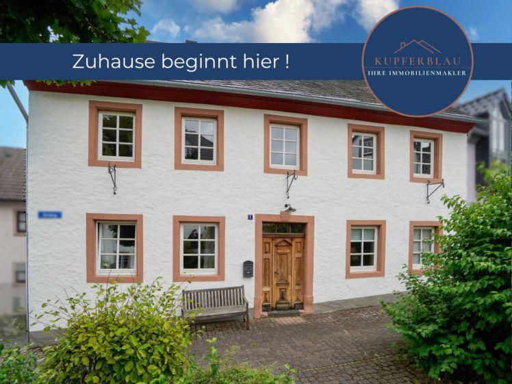 Historischer Charme trifft modernen Wohnkomfort – Aufwendig saniertes Einfamilienhaus mit Burgblick - Foto 1