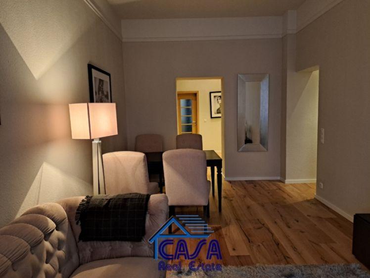 ALLES NEU: Komplett neu möbliertes Apartment fußläufig zum Bankenviertel, ruhig gelegen - Foto 1