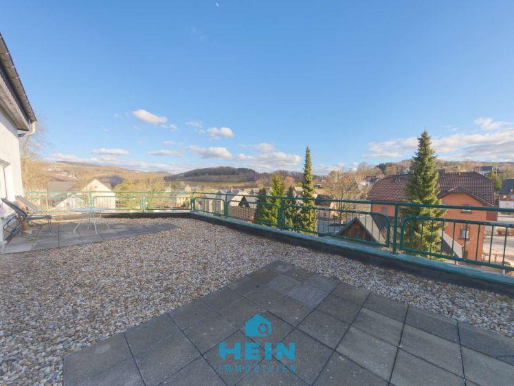 Gemütliche 2-Raum-Wohnung in Lauter – Zentrale Lage mit Dachterrasse und beeindruckendem Ausblick - Foto 1