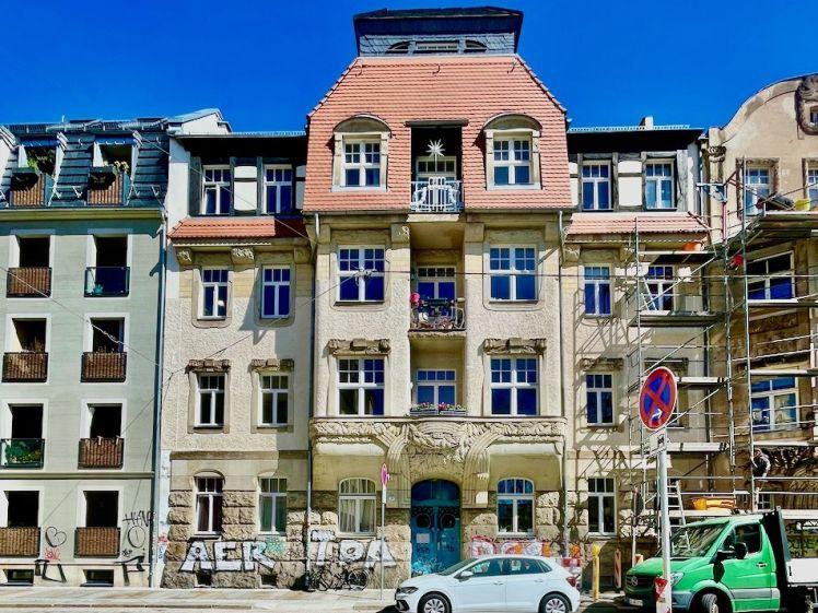 Wohnen im Szenekiez Neustadt mit großen Balkon - Photo 1