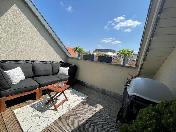 2 Zimmer Dachgeschoss * Parkett * Loggia * Lift * in Stötteritz * - Foto 1