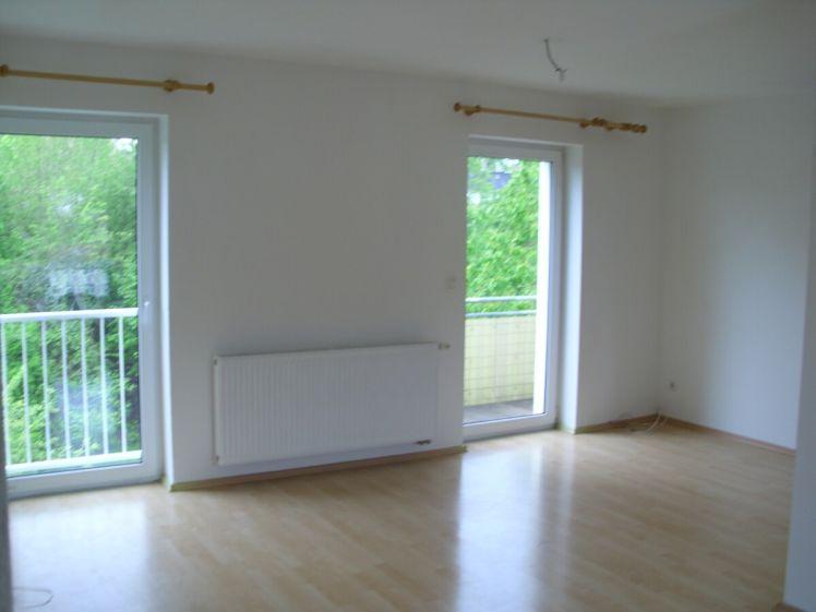 3-Raumwohnung mit Balkon im Stadtzentrum - Foto 1