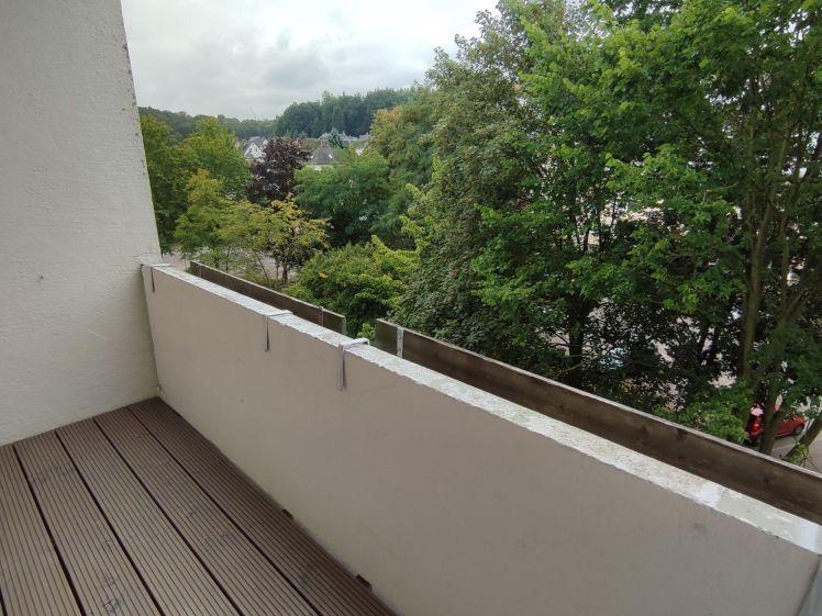 + + + 3,0-Zimmerwohnung mit Balkon! + + + - Photo 1