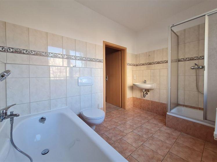 *Einziehen+Wohlfühlen* mit Balkon und Blick ins Grüne, Stellplatz, Keller+Boden - Foto 1