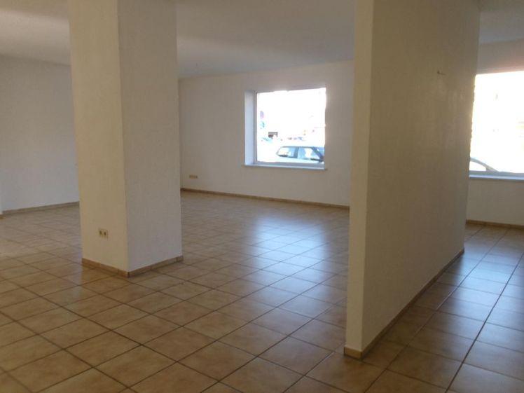 Ellefeld: fast ebenerdig, 2 Zi., Dusche/BW, großzügig und hell - Foto 1