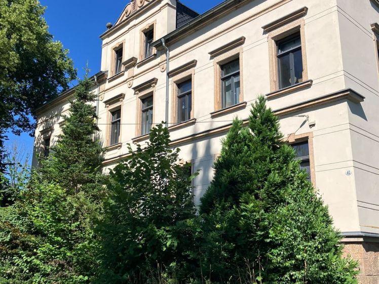 Großzügige 2,5-Zimmer mit Terrasse, Wanne, Dusche und Laminat und in guter Lage! - Photo 1