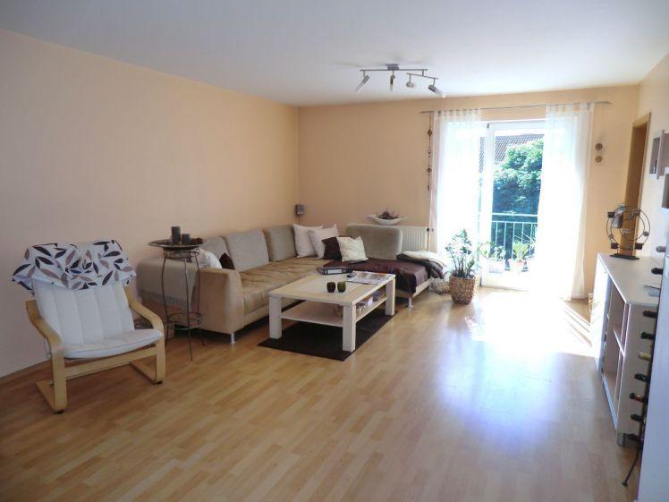 Freundliche 3 Zimmer Wohnung mit Wintergarten und Balkon - Photo 1