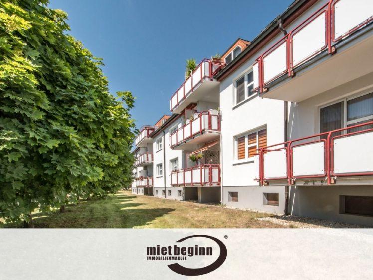 BALKON – BELETAGE – SUPER SCHNITT – GROSSES WOHNZIMMER – EINBAUKÜCHE – WANNENBAD – PKW-STELLPLATZ - Photo 1