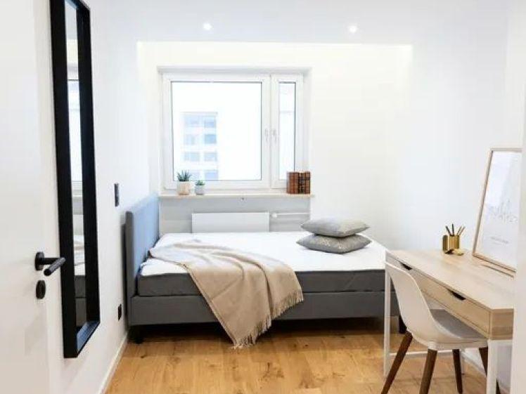 WG-Zimmer mit Charakter sucht eine neue Bewohnerin ( FRAUEN WG !!! ) / Eduard-Spranger-Straße 16, München / WE51 / 7.OG / Zi.3 - Photo 1