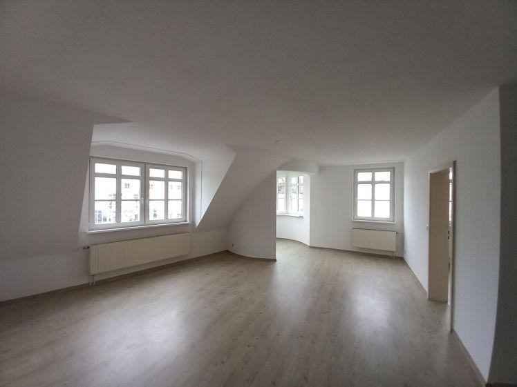 Zentral gelegene 3-Zimmer Wohnung in saniertem Stadthaus in Crimmitschau - Photo 1