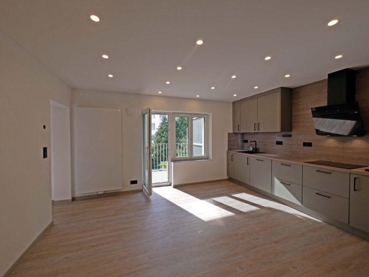 Tolle Wohnung in TR-Süd, neuwertig in saniertem Niedrigenergiehaus, Küche inkl. - Photo 1