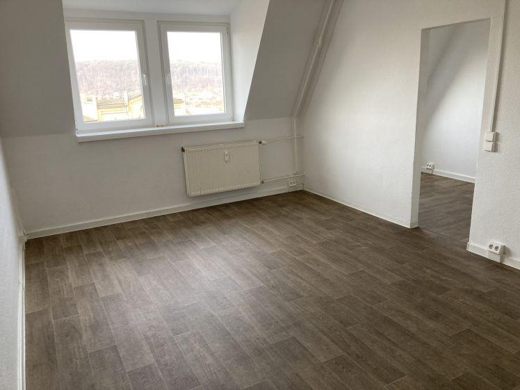Familienparadies: Modernes Bad, zentrale Lage und Bildung direkt vor Ort. - Photo 1
