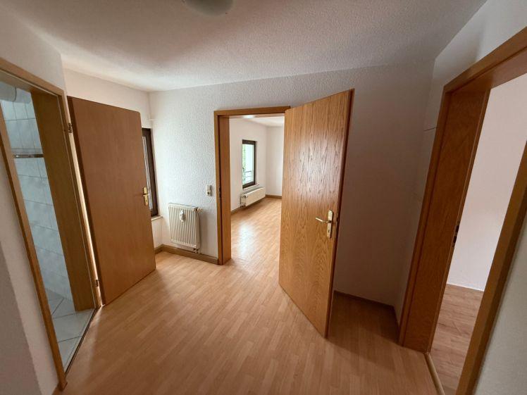 Wunderschöne, sonnige 2-Raum-Dachgeschoss-Wohnung an der Weißen Elster in Greiz - Photo 1