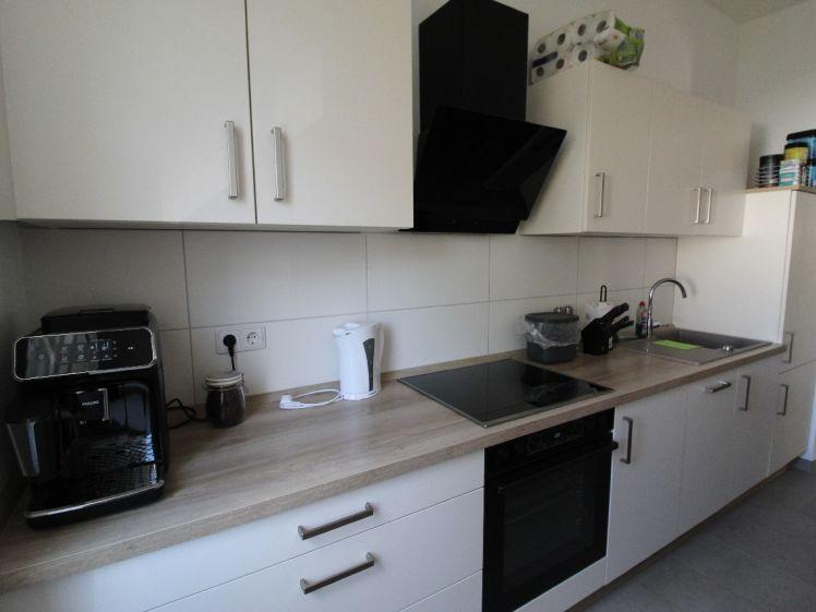 2-Raumwohnung mit moderner Einbauküche - Photo 1