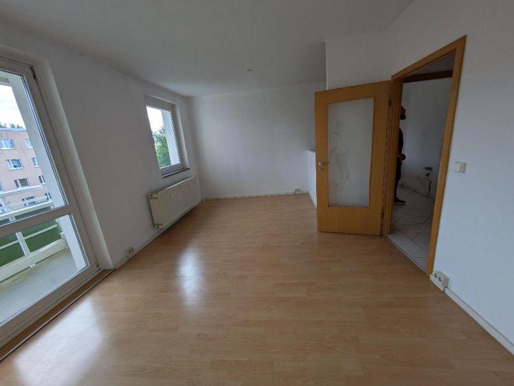 Moderne 3-Zimmer-Wohnung mit Balkon und Einbauküche in Kappel - Photo 1