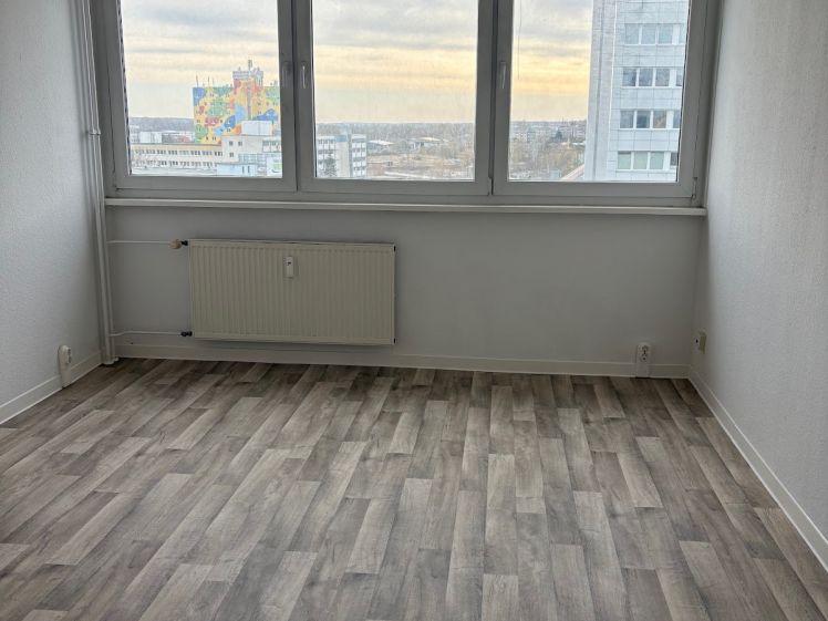 Die perfekte möblierte Wohnung für Studenten & Azubis - 0803 - Woldegker Straße 30 - Photo 1