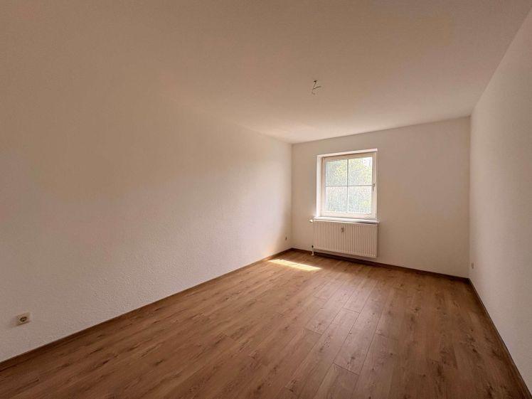 Mit neuem Fußboden: modernisierte 2-Zimmer-Wohnung in Torgau! - Foto 1