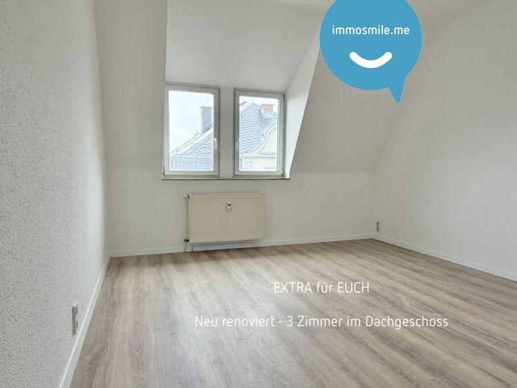 3-Raum • Dachgeschoss • schöner Grundriss • Bad mit Wanne • modernes Laminat • gepflegtes Haus - Photo 1