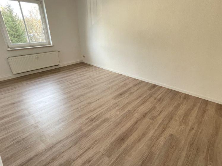 TOP Whg. im 2. OG - ruhige Lage - Bad mit Fenster - Balkon am Wohnzi.! - Foto 1