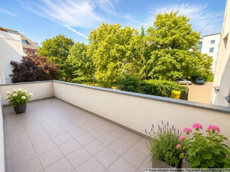 1 Monat Mietfrei Großzügige 3-Raum-Wohnung mit 117 m², Balkon, Aufzug und Stellplatz - Foto 1