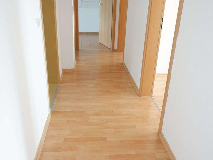 Wohnen an der Humbolthöhe / im 1. OG mit Laminat u.v.m. - Photo 1