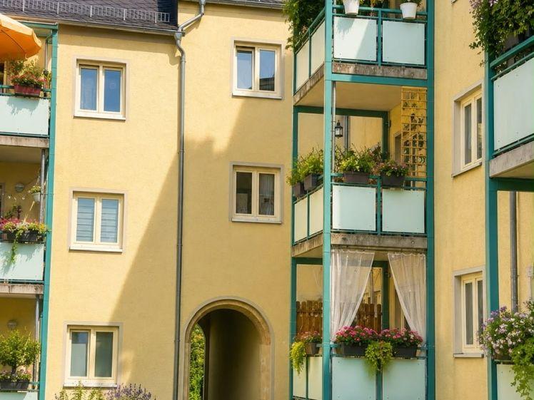 Wohnen an der Humbolthöhe / im 1. OG / EBK-Einbau mögl. !!!! - Photo 1