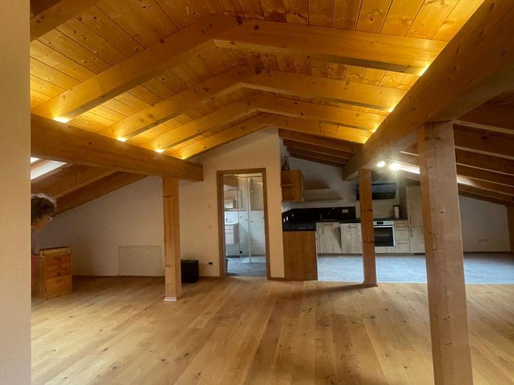 Gemütliches Dachgeschoss-Apartment im liebevoll renovierten Bauernhaus – - Photo 1