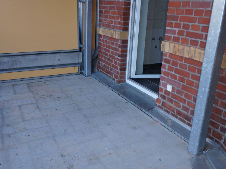 Sonniger, großer Balkon an der Küche (12 m²) u.v.m. ! - Photo 1