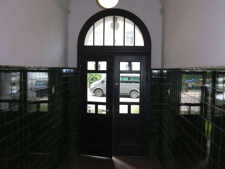 Frei ab dem 1.1.27 - Wohnen über zwei Etage mit Lift / zzgl EBK u.v.m. - Foto 1