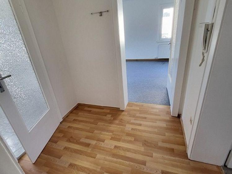 Ruhige helle 2-Raum-Wohnung mit Garage - Foto 1