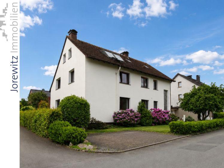 Bielefeld-Ubbedissen: Sonnige 3 Zimmer-Dachgeschosswohnung mit Einbauküche - Photo 1