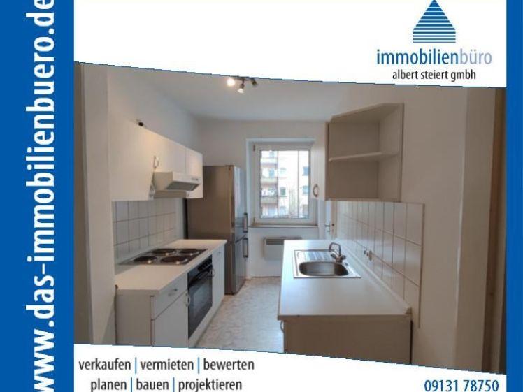 Gut geschnittene 2-Zimmer-Wohnung mit Einbauküche - Photo 1