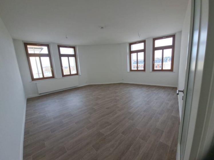 zentral gelegene, komplett sanierte 3-Zimmer Wohnung in der Äußere Crimmitschauer Str. - Foto 1