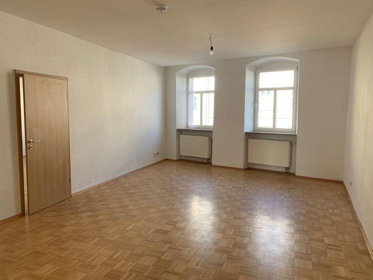 3-Zimmer-Wohnung - Stadtwohnung in Hof/Saale - ca. 127 m² WFL - 2. OG mit Aufzug - Photo 1
