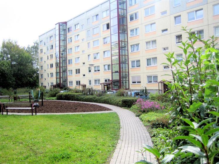 Alles wird neu - tolle 3-Raum-Wohnung in grüner Lage - Foto 1